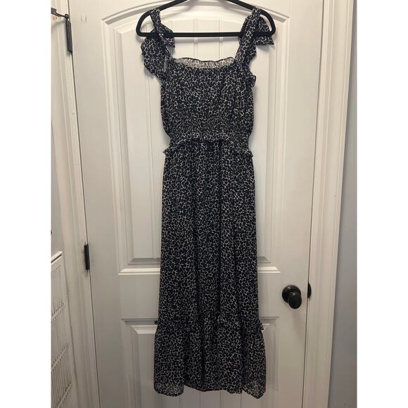 Who What Wear Women’s Print Flowy Smocked Maxi Dress Size S Navy Beige - Picture 4 of 5